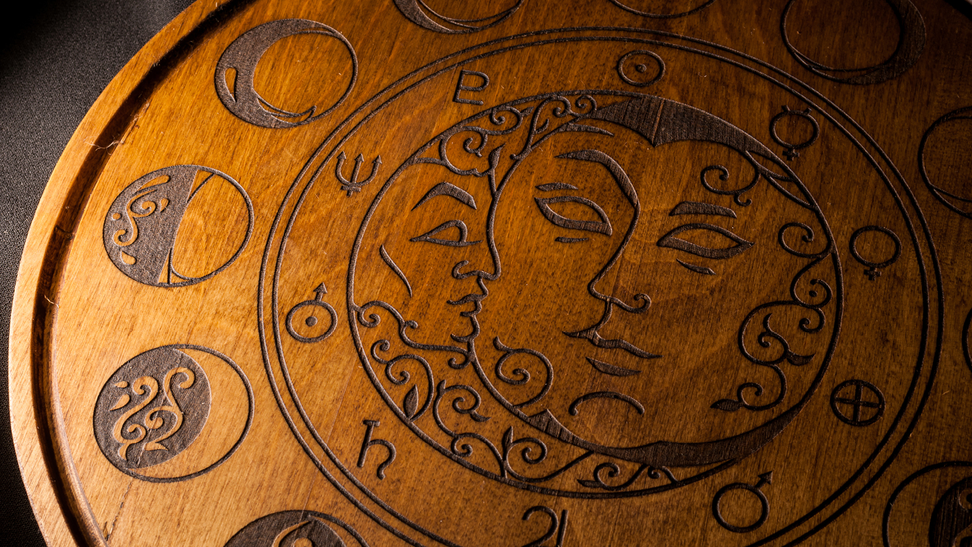 De twaalf astrologische huizen: een uitgebreide gids voor alle levensgebieden